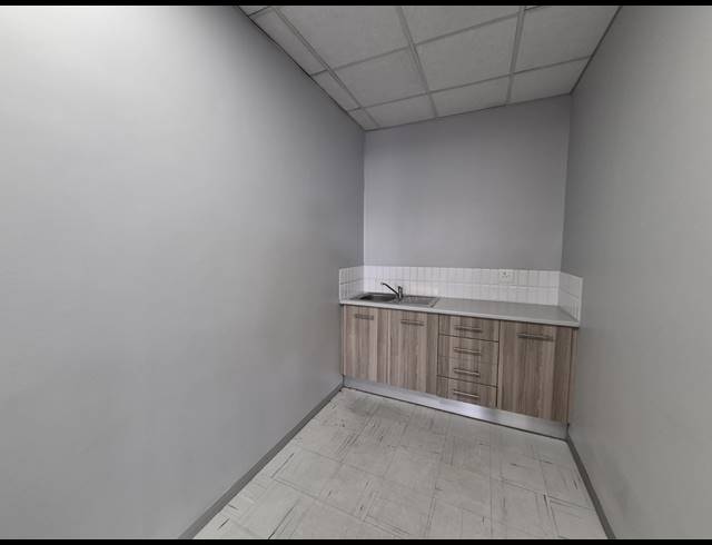 1,320M² OFFICE TO LET IN SANDTON CENTRAL